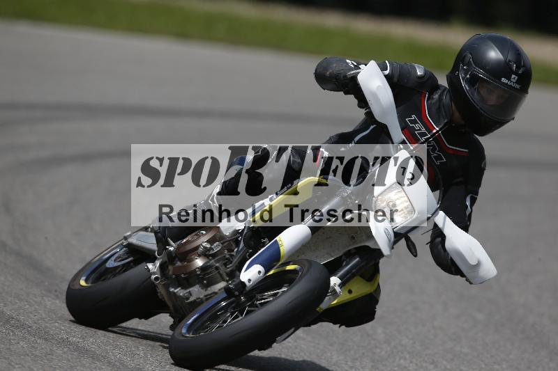 /Archiv-2024/29 12.06.2024 MOTO.CH Track Day ADR/Gruppe blau/12